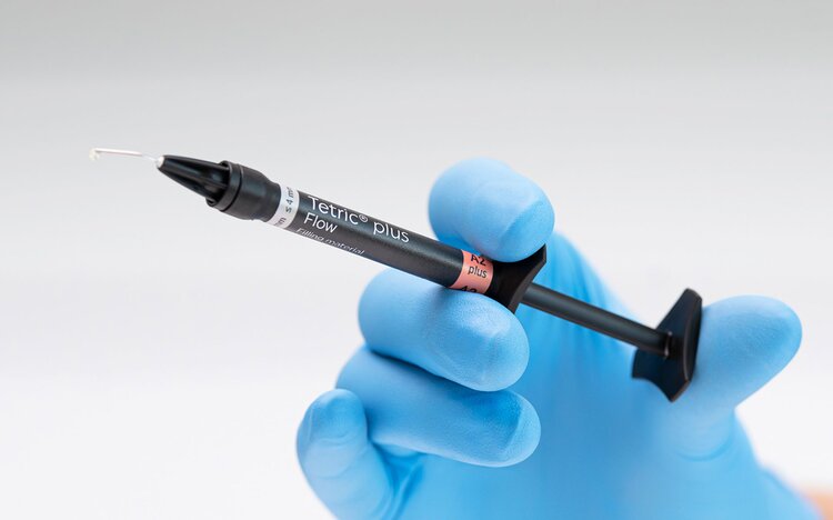 Tetric plus | Simplified universal composite | Ivoclar LI