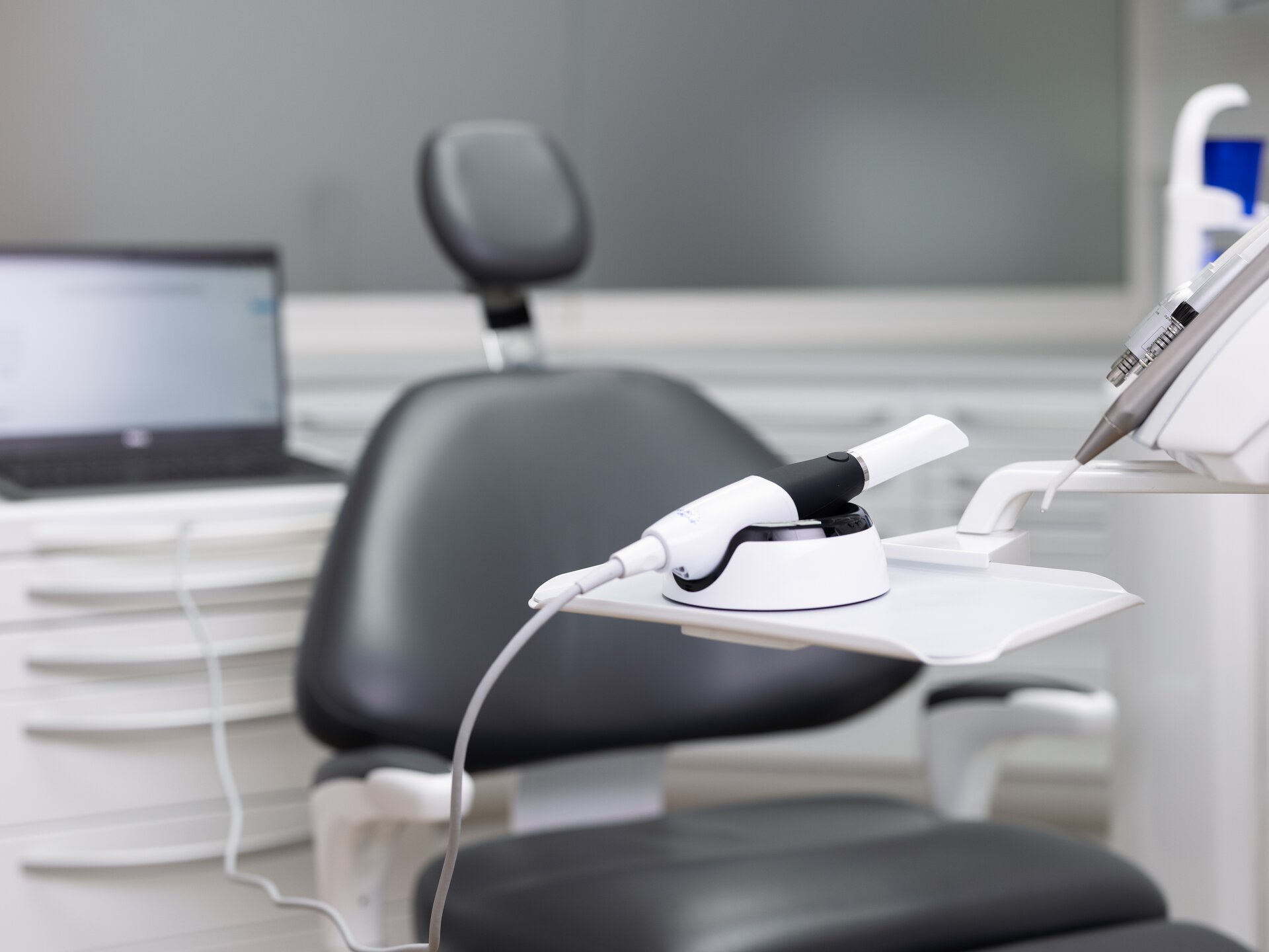 A brief overview of intraoral scanners and their benefits Ivoclar